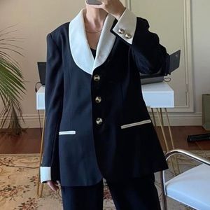 Vintage Suits Me Contrast Blazer